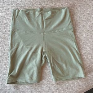Aritzia TNA high waist 5” bike shorts. Color sage. Size small. Great condition.